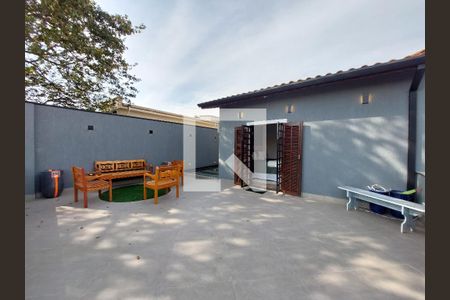 Casa à venda com 500m², 4 quartos e 4 vagasVaranda - Quarto 1