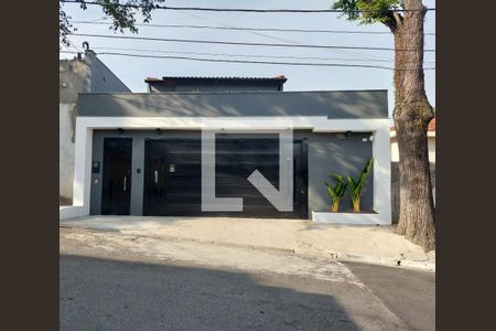 Casa à venda com 500m², 4 quartos e 4 vagasFachada