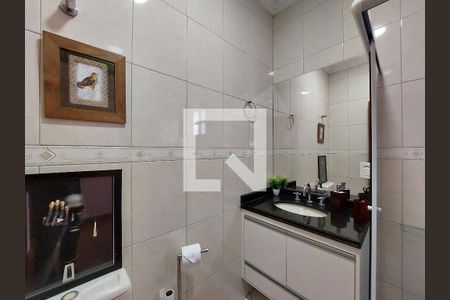 Casa à venda com 500m², 4 quartos e 4 vagasBanheiro 2