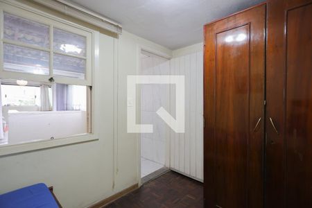 Casa à venda com 143m², 3 quartos e 2 vagas Casa à venda com 143m², 3 quartos e 2 vagasEdícula - Quarto