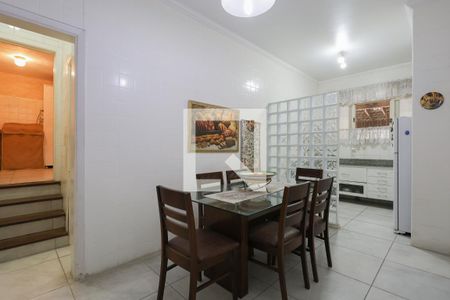 Casa à venda com 143m², 3 quartos e 2 vagas Casa à venda com 143m², 3 quartos e 2 vagasCopa