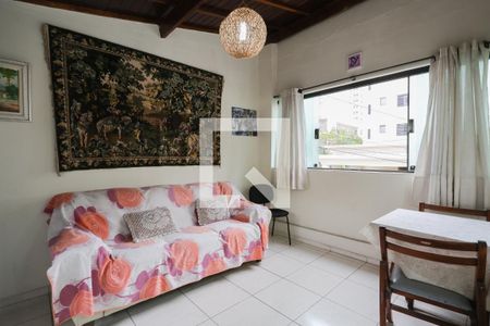 Casa à venda com 143m², 3 quartos e 2 vagas Casa à venda com 143m², 3 quartos e 2 vagasEdícula - Sala