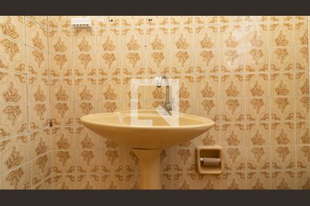 Casa à venda com 150m², 3 quartos e 1 vaga Casa à venda com 150m², 3 quartos e 1 vagaBanheiro