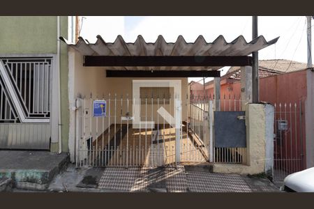Casa à venda com 150m², 3 quartos e 1 vaga Casa à venda com 150m², 3 quartos e 1 vagaFachada