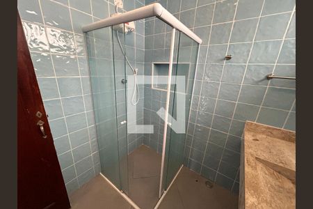 Casa à venda com 170m², 4 quartos e 2 vagasBanheiro