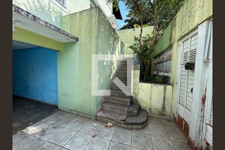 Casa à venda com 170m², 4 quartos e 2 vagasQuintal da frente