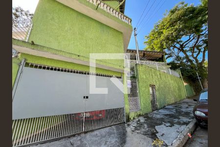 Casa à venda com 132m², 3 quartos e 1 vagaFachada