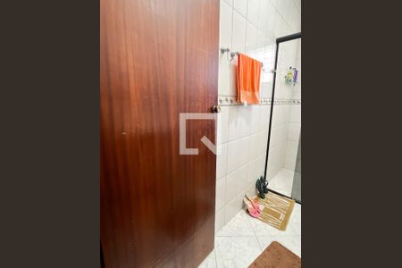 Casa à venda com 132m², 3 quartos e 1 vagaBanheiro