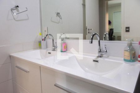 Apartamento à venda com 114m², 3 quartos e 2 vagas Apartamento à venda com 114m², 3 quartos e 2 vagasBanheiro Social