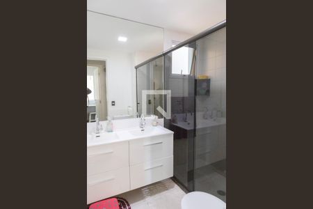 Apartamento à venda com 114m², 3 quartos e 2 vagas Apartamento à venda com 114m², 3 quartos e 2 vagasBanheiro Social