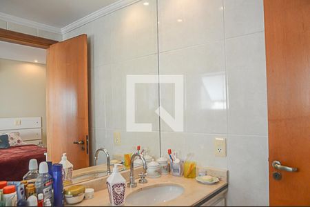 Apartamento à venda com 203m², 4 quartos e 4 vagas Apartamento à venda com 203m², 4 quartos e 4 vagasBanheiro da Suíte 2