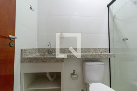 Casa à venda com 100m², 2 quartos e 2 vagasBanheiro da Suíte 2