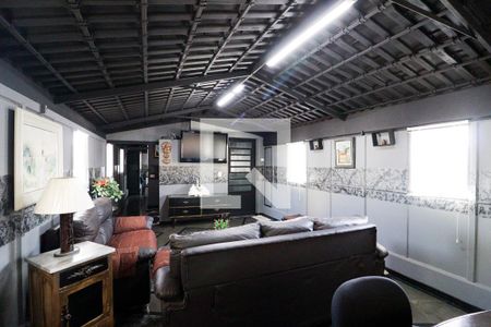 Casa para alugar com 400m², 3 quartos e 2 vagasEscritório