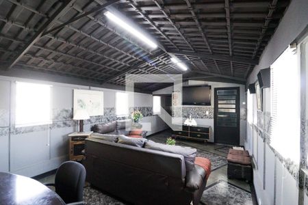 Casa para alugar com 400m², 3 quartos e 2 vagasEscritório