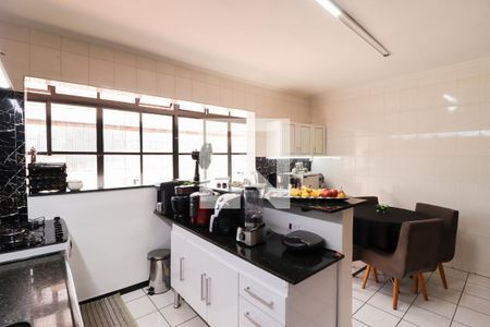 Casa para alugar com 400m², 3 quartos e 2 vagasCozinha e Área de Serviço