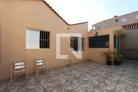 Casa à venda com 280m², 2 quartos e 1 vagaQuintal
