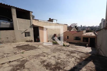 Casa à venda com 280m², 2 quartos e 1 vagaQuintal