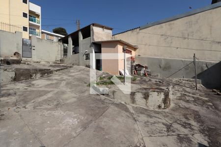 Casa à venda com 280m², 2 quartos e 1 vagaQuintal