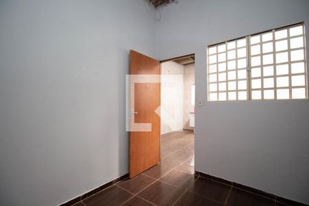 Quarto de casa para alugar com 2 quartos, 150m² em Setor Habitacional Sol Nascente (ceilândia), Brasília