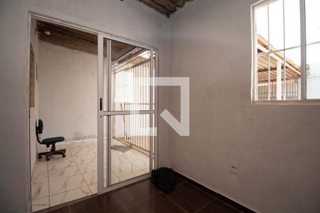 Sala de casa para alugar com 2 quartos, 150m² em Setor Habitacional Sol Nascente (ceilândia), Brasília