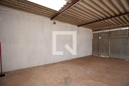 Casa para alugar com 150m², 2 quartos e 3 vagas Casa para alugar com 150m², 2 quartos e 3 vagasGaragem