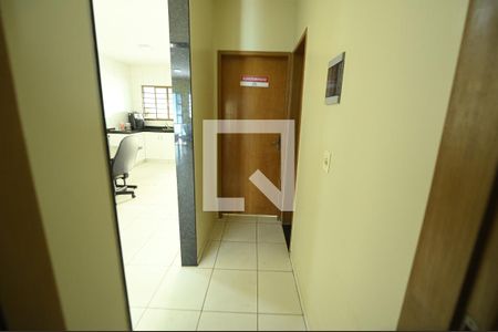 Casa para alugar com 96m², 3 quartos e 2 vagasCorredor 