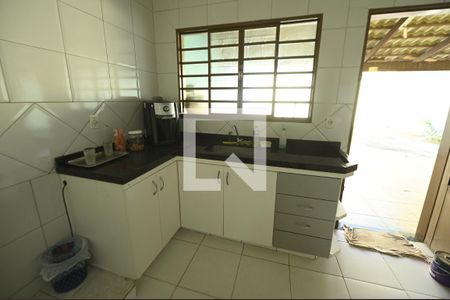 Casa para alugar com 96m², 3 quartos e 2 vagasCozinha 