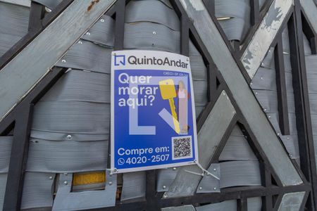 Casa à venda com 89m², 2 quartos e 2 vagasFachada - plaquinha