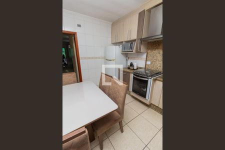 Casa à venda com 89m², 2 quartos e 2 vagasCozinha