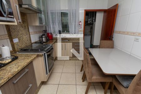 Casa à venda com 89m², 2 quartos e 2 vagasCozinha