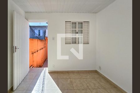 Casa à venda com 105m², 2 quartos e 1 vagaEdícula