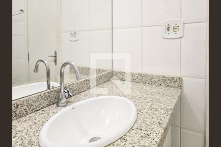 Casa à venda com 105m², 2 quartos e 1 vagaBanheiro