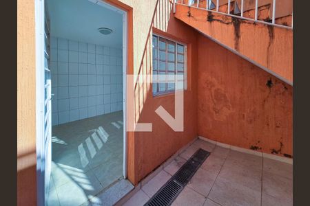 Casa à venda com 105m², 2 quartos e 1 vagaEdícula