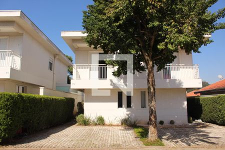 Casa de condomínio para alugar com 100m², 3 quartos e 2 vagasFachada casa