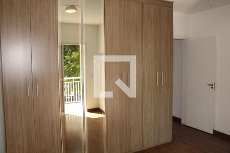 Suíte de casa de condomínio para alugar com 3 quartos, 100m² em Chácara Canta Galo, Cotia