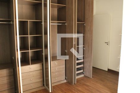 Suíte de casa de condomínio para alugar com 3 quartos, 100m² em Chácara Canta Galo, Cotia