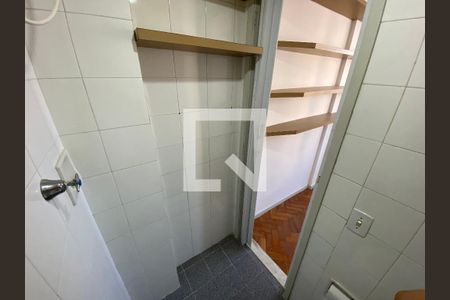Apartamento para alugar com 60m², 2 quartos e 1 vagaÁrea de serviço - Banheiro 