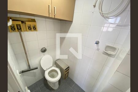 Apartamento para alugar com 60m², 2 quartos e 1 vagaÁrea de serviço - Banheiro 