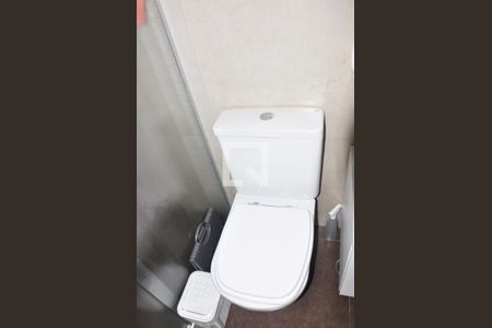 Apartamento à venda com 62m², 2 quartos e 2 vagas Apartamento à venda com 62m², 2 quartos e 2 vagasDetalhe Banheiro Social