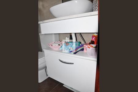 Apartamento à venda com 62m², 2 quartos e 2 vagas Apartamento à venda com 62m², 2 quartos e 2 vagasDetalhe Banheiro Social