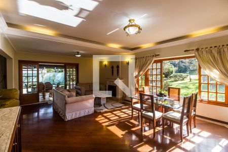 Sala de casa de condomínio para alugar com 4 quartos, 320m² em Residencial Dez (alphaville), Santana de Parnaíba