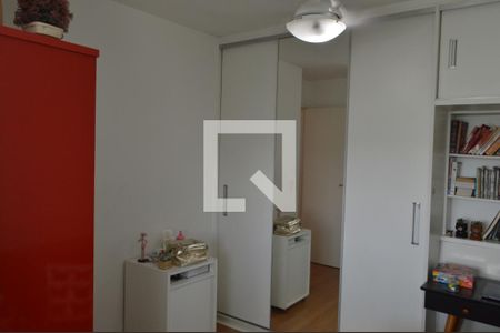 Apartamento à venda com 115m², 4 quartos e 1 vagaQuarto 2