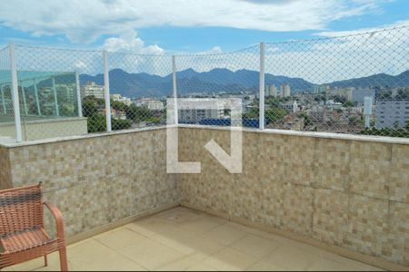 Apartamento à venda com 115m², 4 quartos e 1 vagaTerraço