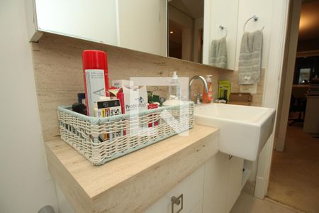 Apartamento à venda com 261m², 4 quartos e 4 vagasBanheiro