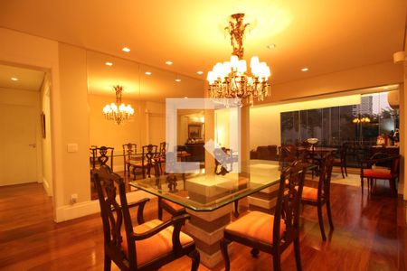 Apartamento à venda com 261m², 4 quartos e 4 vagasSala de Jantar