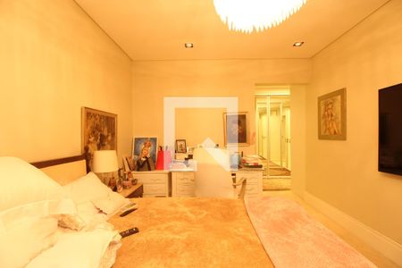 Apartamento à venda com 261m², 4 quartos e 4 vagasSuíte 1