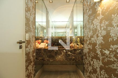 Apartamento à venda com 261m², 4 quartos e 4 vagasLavabo