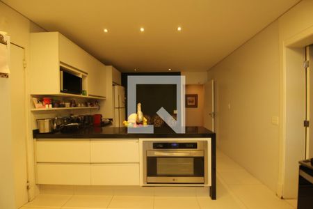 Apartamento à venda com 261m², 4 quartos e 4 vagasCozinha