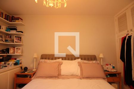 Apartamento à venda com 261m², 4 quartos e 4 vagasSuíte 2