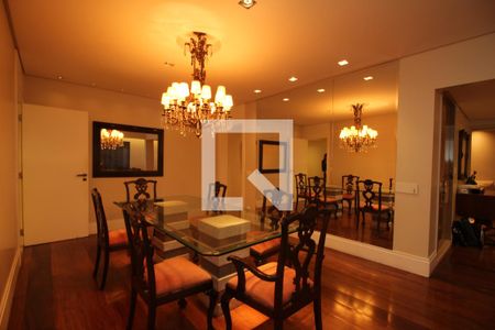 Apartamento à venda com 261m², 4 quartos e 4 vagasSala de Jantar